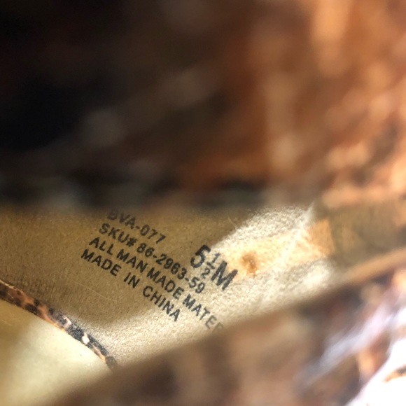 Fake snake skin strap heels - Picture 2 of 3